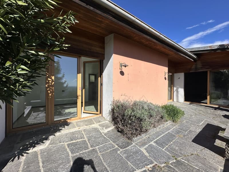 Sagno, Valle di Muggio: casa su un livello con vista iconica e layout aperto (13)