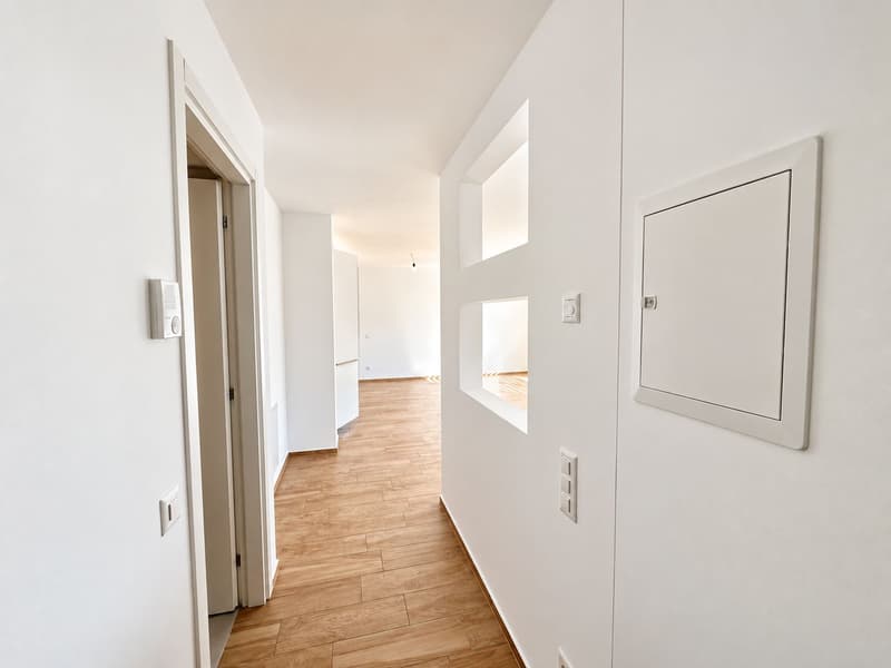 Modernes Wohnen in Vacallo – helle 3.5-Zimmer-Wohnung mit zwei Balkonen (4)