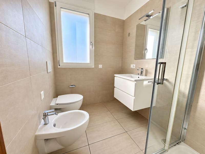 Modernes Wohnen in Vacallo – helle 3.5-Zimmer-Wohnung mit zwei Balkonen (7)