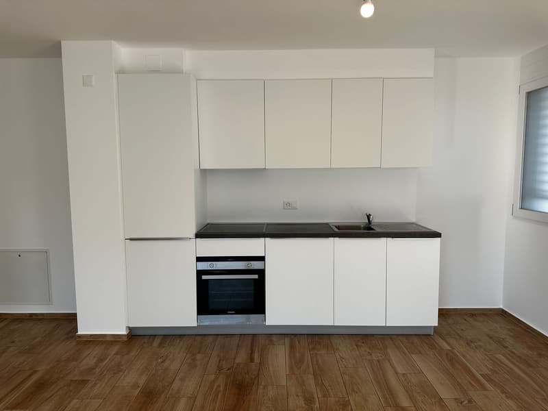 VACALLO – Geräumige 3.5-Zimmer-Wohnung mit 2 bewohnbaren Balkonen und 2 Badezimmern, ideal für Familien (2. Stock) (3)