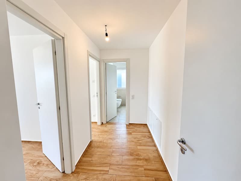 Modernes Wohnen in Vacallo – helle 3.5-Zimmer-Wohnung mit zwei Balkonen (5)