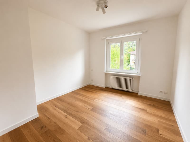 Moderno 2.5 locali con studio, cantina e posto auto esterno (7)