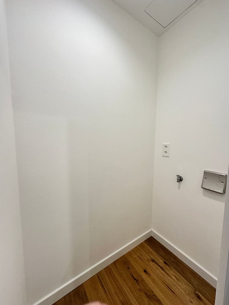 Moderno 2.5 locali con studio, cantina e posto auto esterno (4)