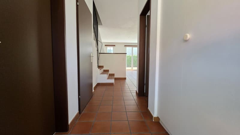 Eck-Reihenhaus mit Garten – Losone (2)