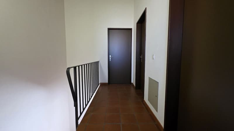 Eck-Reihenhaus mit Garten – Losone (6)