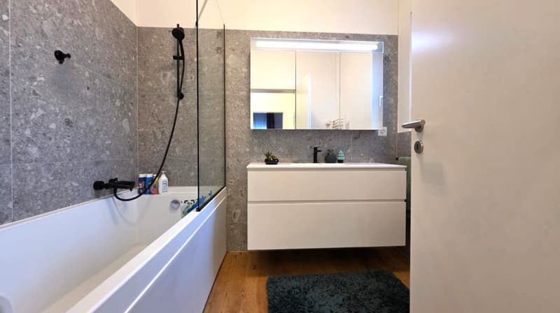 Modern single-family villa with spacious garden in quiet location in Golino (14)