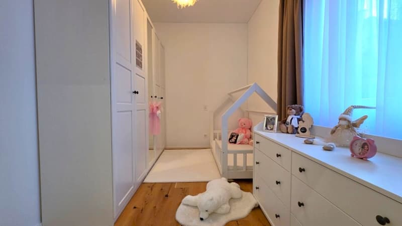 Modern single-family villa with spacious garden in quiet location in Golino (11)
