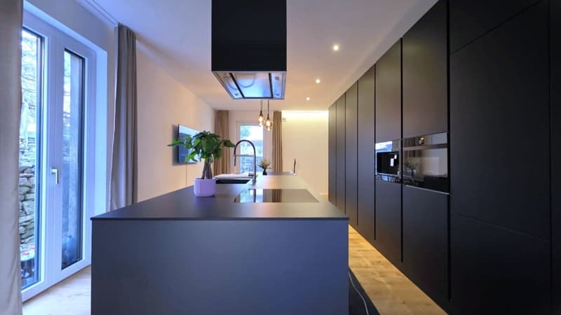 Modern single-family villa with spacious garden in quiet location in Golino (4)