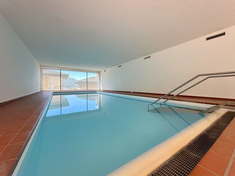 Penthouse with lake view in the heart of Muralto (9)