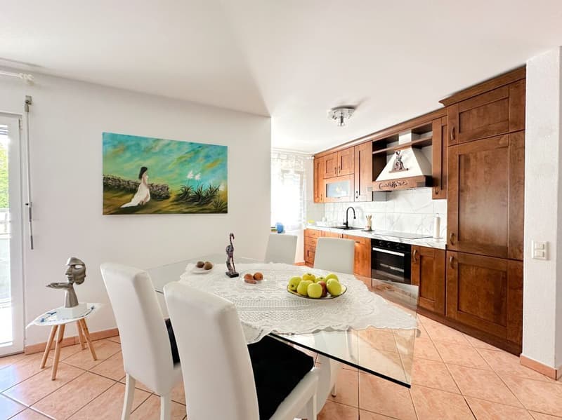 Spacieux appartement de 3,5 pièces au rez-de-chaussée à Gnosca (1)