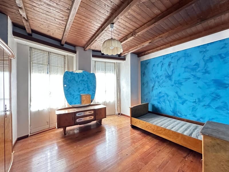 Grosses Haus zur Renovation mit Panoramaterrasse in Solduno (12)
