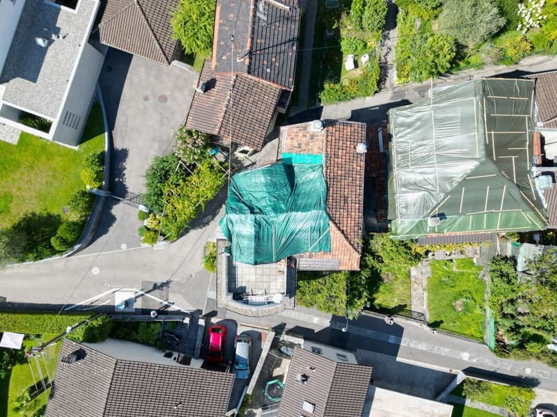 Grosses Haus zur Renovation mit Panoramaterrasse in Solduno (3)