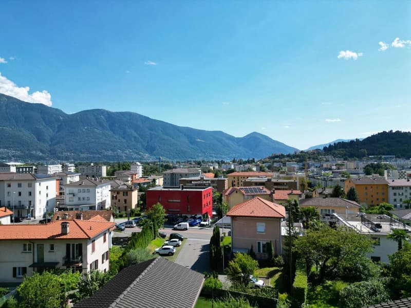Grosses Haus zur Renovation mit Panoramaterrasse in Solduno (8)