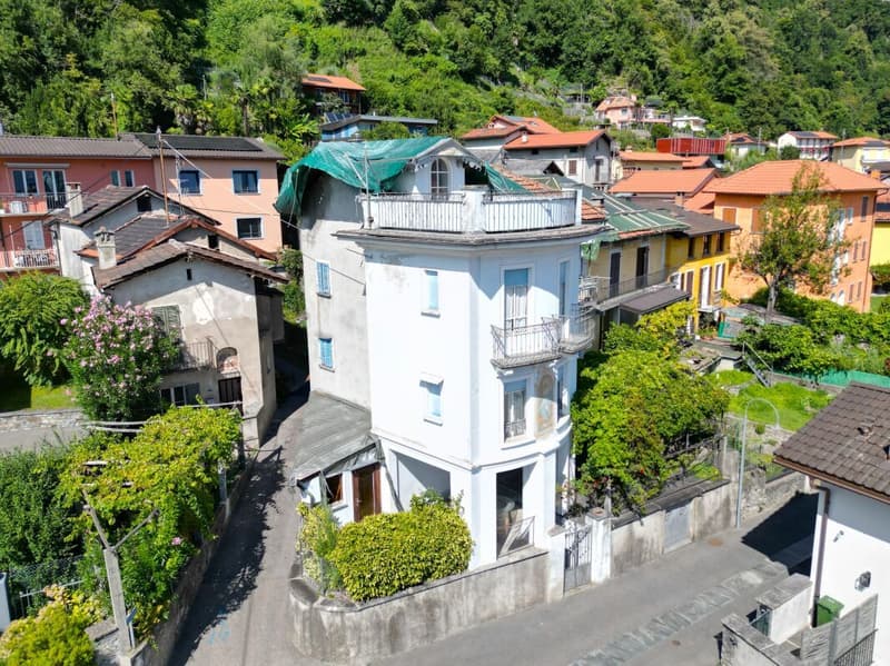 Grosses Haus zur Renovation mit Panoramaterrasse in Solduno (6)