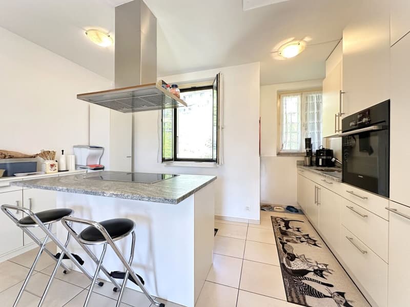 Lovely single-family home with Rental Apartment in Solduno (5)