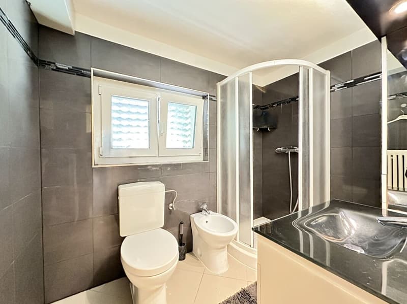Semi-detached house with two independent apartments in Sant’Antonino (12)