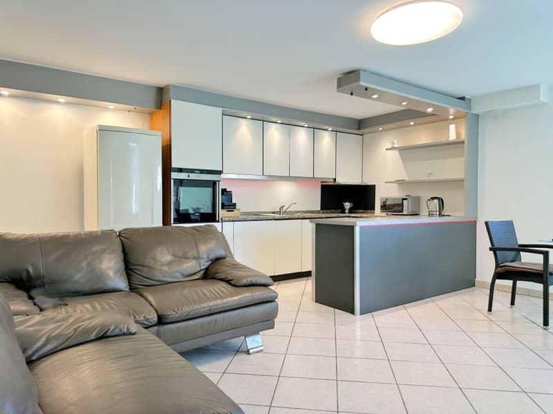 Semi-detached house with two independent apartments in Sant’Antonino (3)