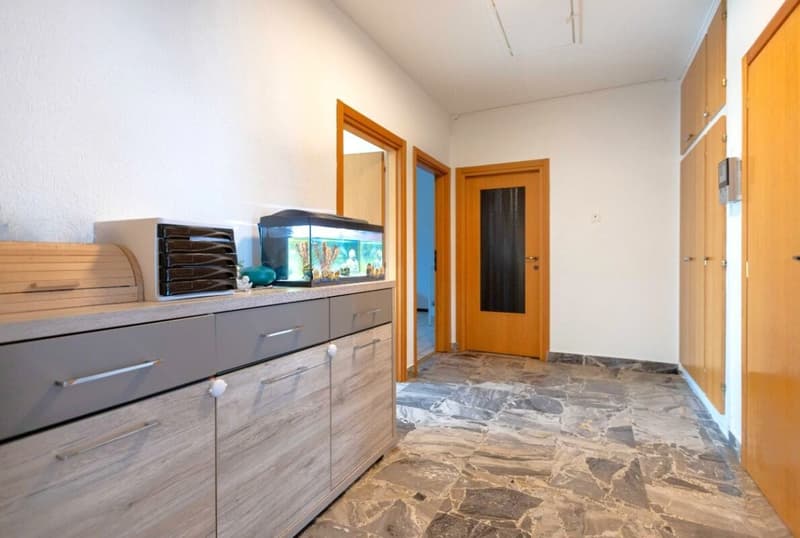 Semi-detached house with two independent apartments in Sant’Antonino (7)