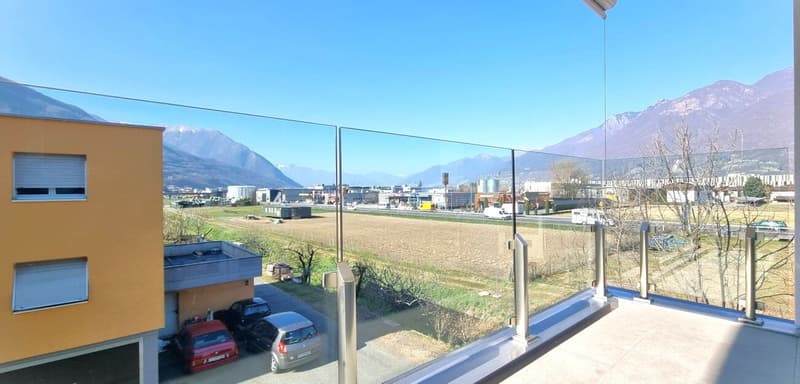 Modern und strategisch gelegene 4.5-Zimmer-Wohnung in Sant'Antonino – Perfekt für alle, die Komfort und Lebensqualität suchen (1)
