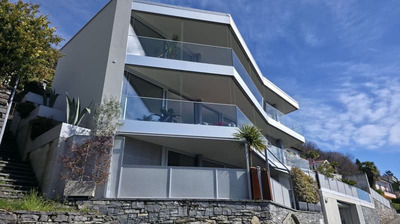 Contemporary property with garage, indoor lift and spectacular 180° panoramic view (26)