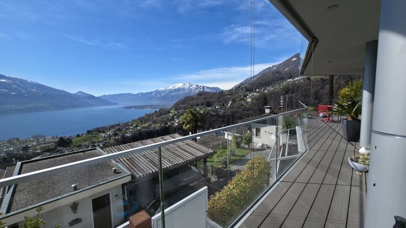 Contemporary property with garage, indoor lift and spectacular 180° panoramic view (5)