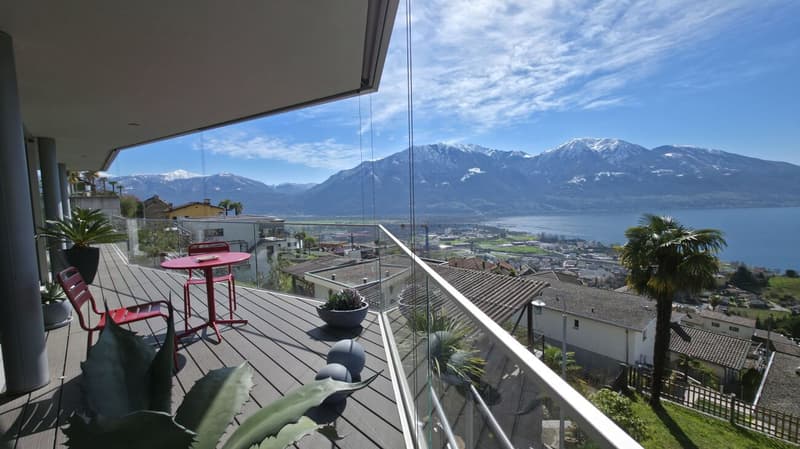 Contemporary property with garage, indoor lift and spectacular 180° panoramic view (4)