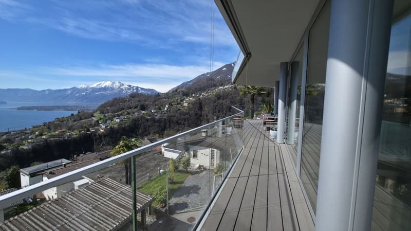 Contemporary property with garage, indoor lift and spectacular 180° panoramic view (13)