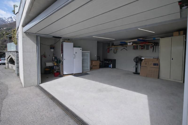 Contemporary property with garage, indoor lift and spectacular 180° panoramic view (25)