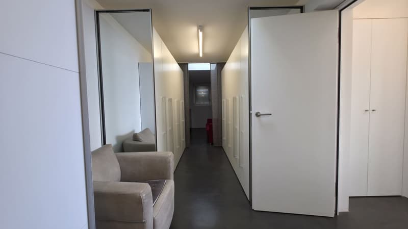 Contemporary property with garage, indoor lift and spectacular 180° panoramic view (21)