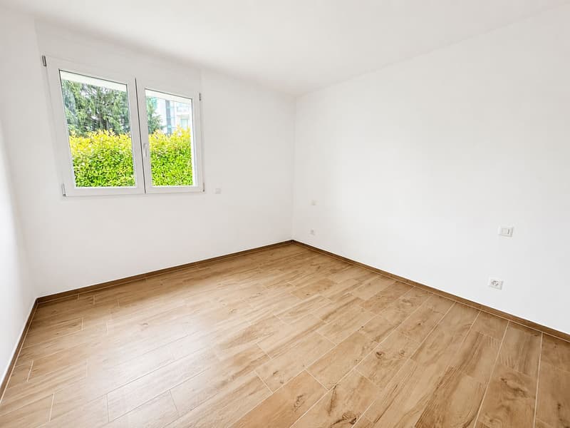 3.5-room apartment with large private garden in Vacallo (9)