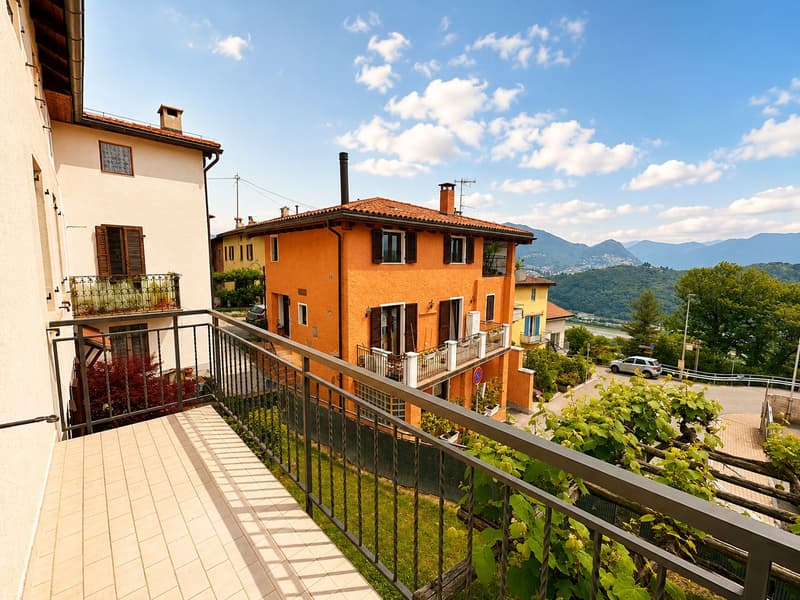 Casa unifamiliare con giardino privato nel nucleo di Cimo-Bioggio (6)