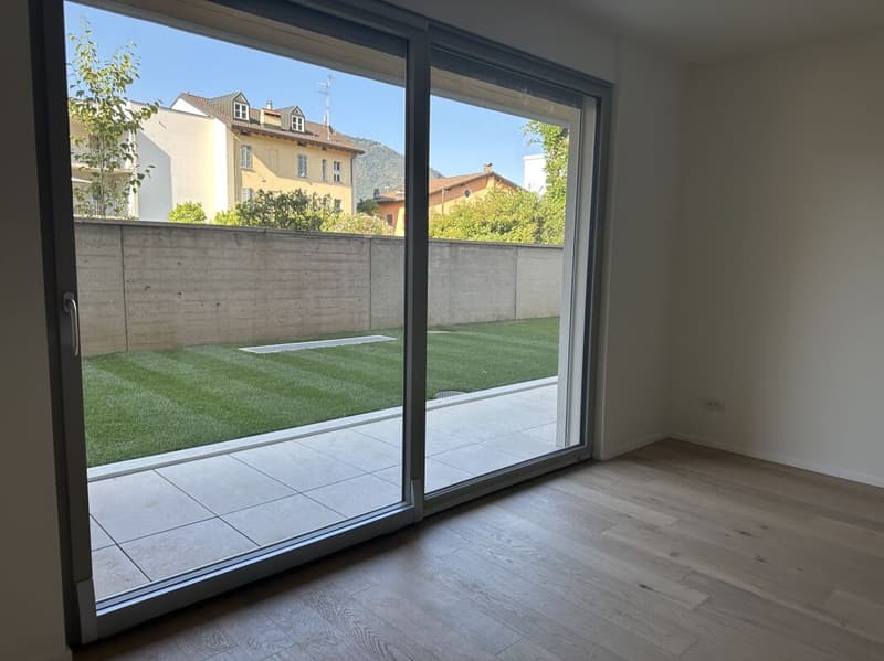 Modern two-room apartment with large garden (2)