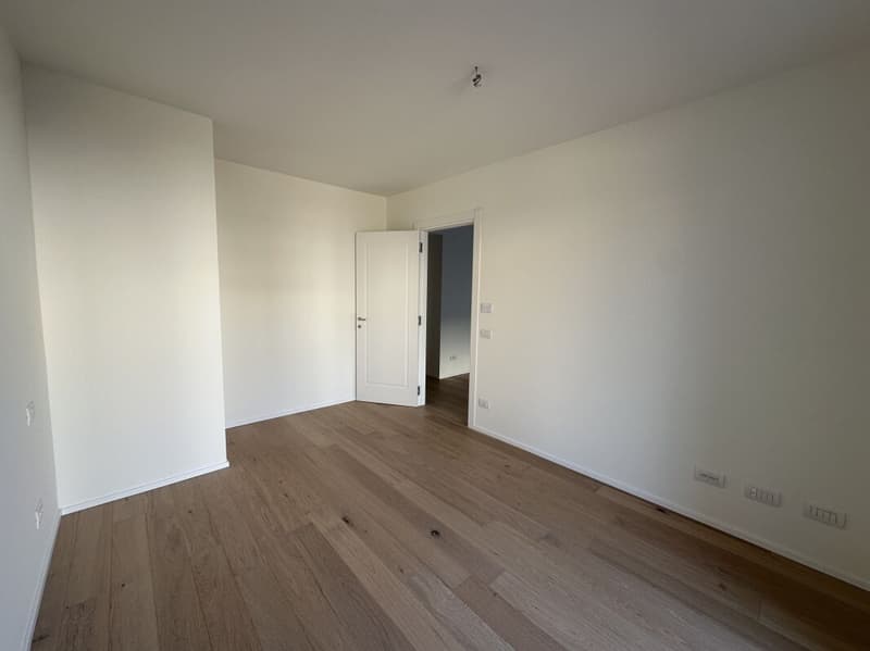 Modern two-room apartment with large garden (7)