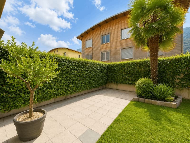 Ampia casa con giardino a Contone (19)
