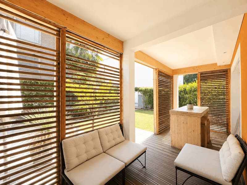 Ampia casa con giardino a Contone (1)