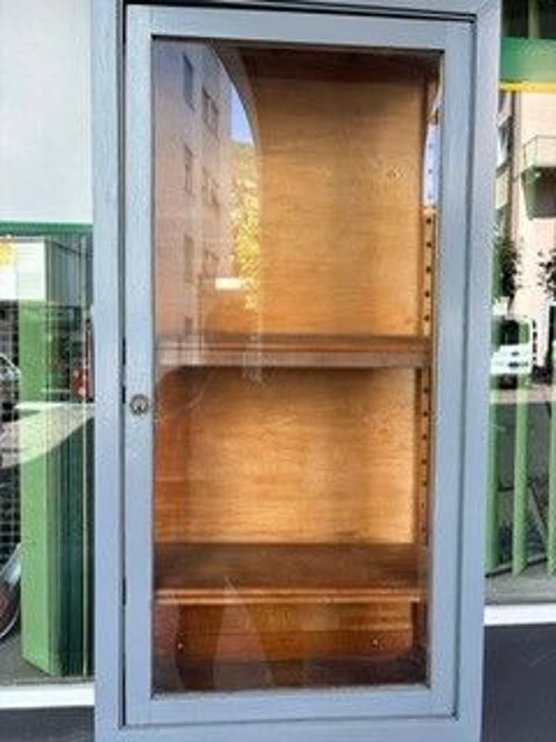 Mietvitrinen in der Altstadt von Locarno (4)
