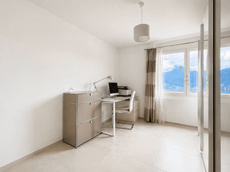 Moderne 3.5-Zimmer-Wohnung mit herrlichem Seeblick und 2 Tiefgaragenplätzen (8)