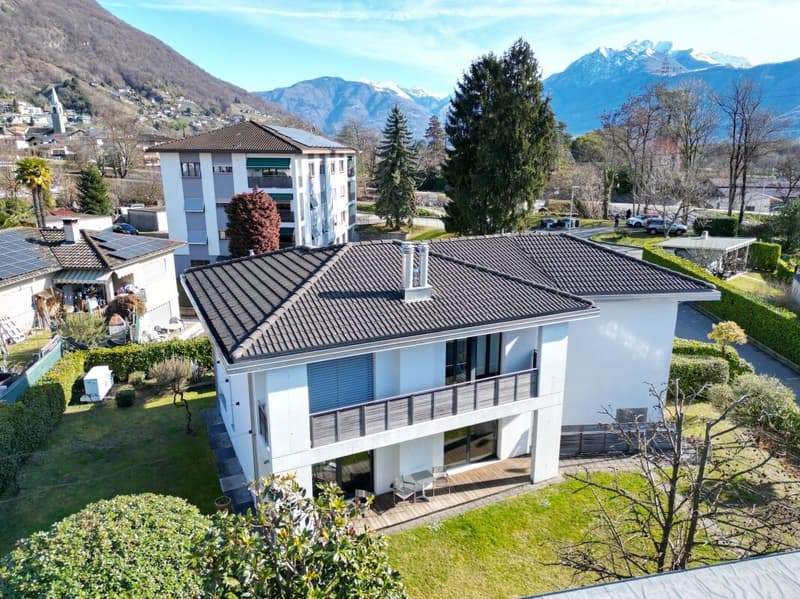 Hochwertiges Einfamilienhaus mit Sauna, Innenpool und Aufzug (13)