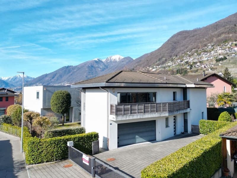 Hochwertiges Einfamilienhaus mit Sauna, Innenpool und Aufzug (14)
