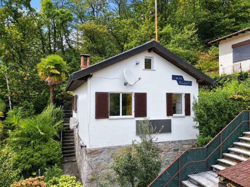 Gordola-Ferienhaus im Grünen mit Weitsicht bis zum Lago Maggiore (3)