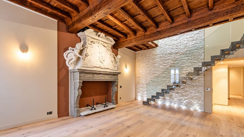 BISSONE – Residenza straordinaria tra storia e design (1)