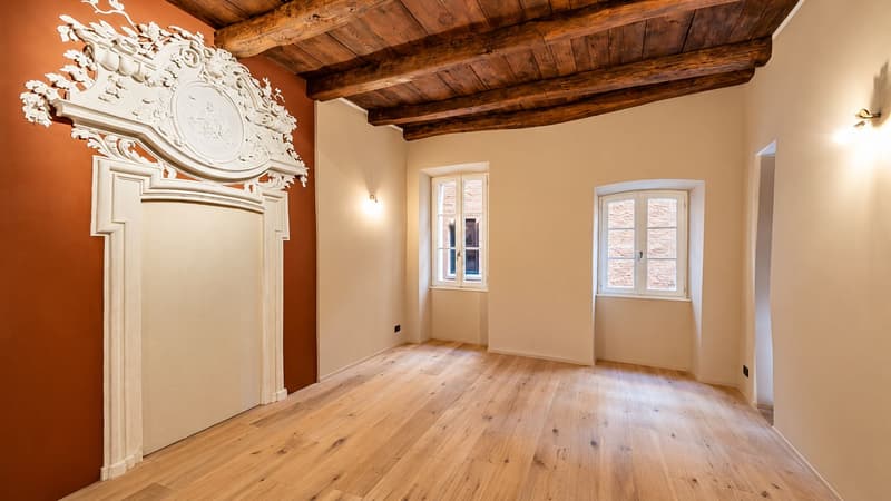 BISSONE – Residenza straordinaria tra storia e design (6)