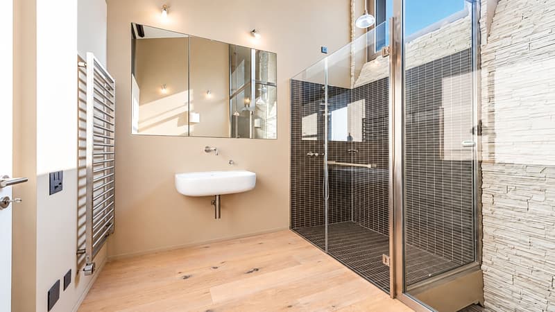 BISSONE – Residenza straordinaria tra storia e design (10)