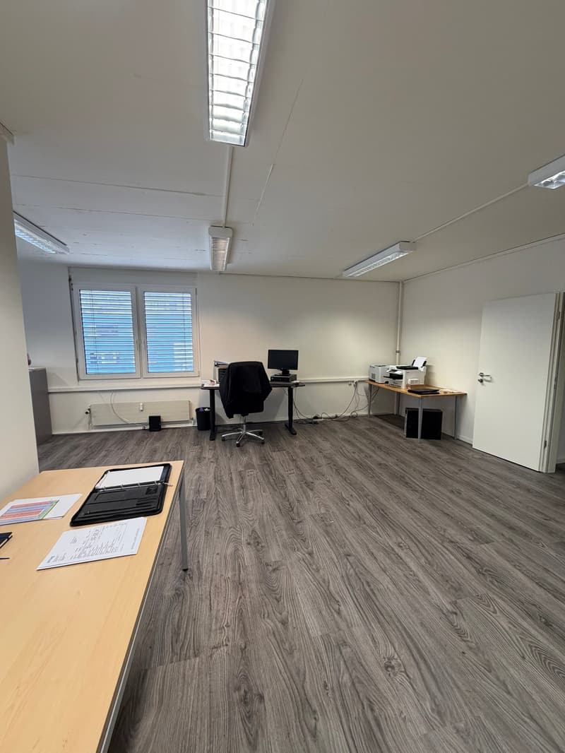 Moderne Büroräume am Leimgrubenweg - Sofort verfügbar (1)