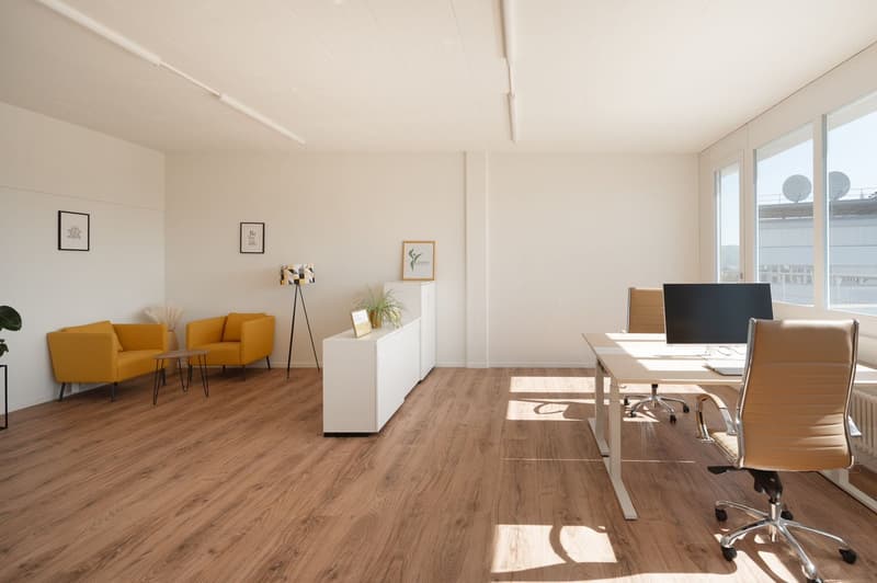 Zentrale und helle Bürofläche (1)
