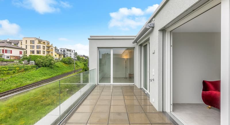 Modern attic apartment with spacious outdoor area (6)