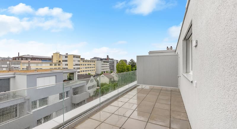 Modern attic apartment with spacious outdoor area (7)