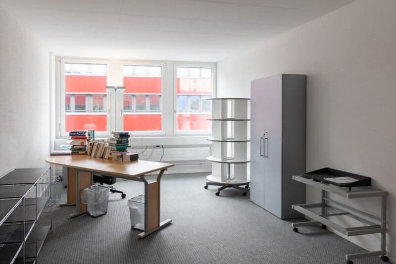 Furnished office spaces in a modern business center in Baar (8)