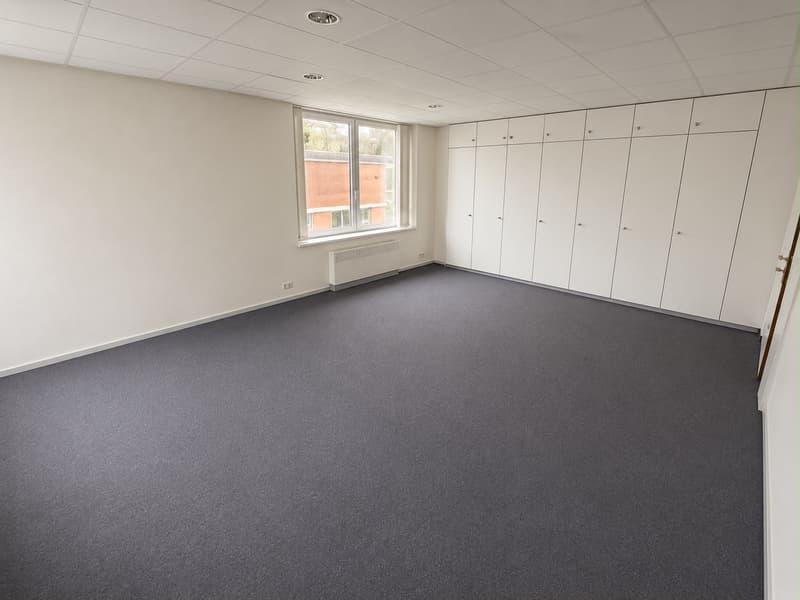 Attraktiver Geschäftsraum im 1. OG in Zollikon (5)