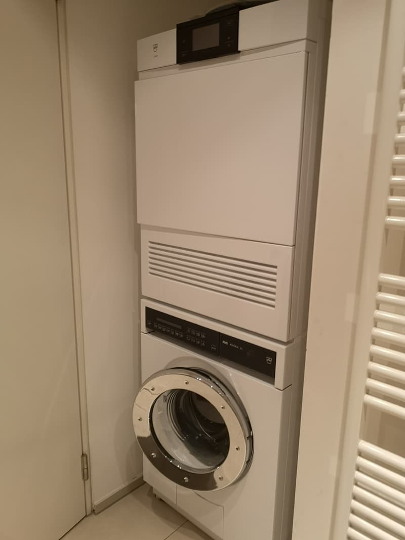 Centralement situé, confortablement vécu - appartement en duplex de 5 pièces (9)
